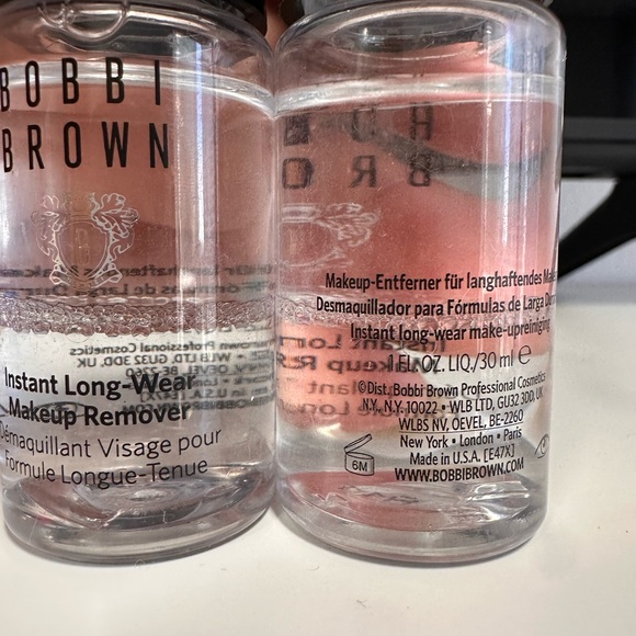 Bobbi Brown Instant long wear make up remover
Bundle of two
1 oz (each) X 2 bott - Picture 2 of 2